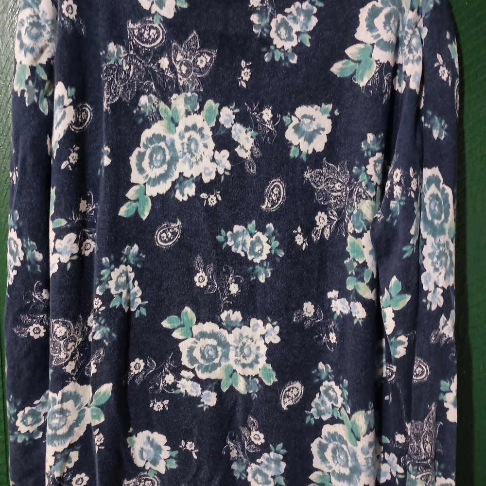 Basic Editions L/S Navy Floral Top - Picture 4 of 8